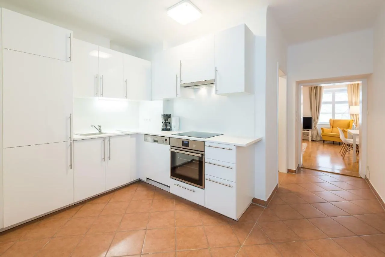 Beautiful Inner City Apartment Vienna