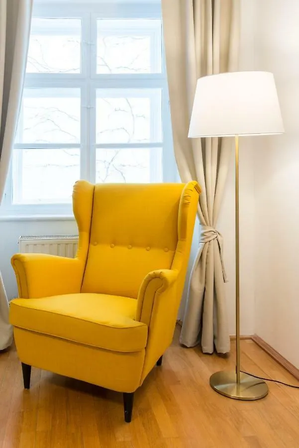 Beautiful Inner City Apartment Vienna