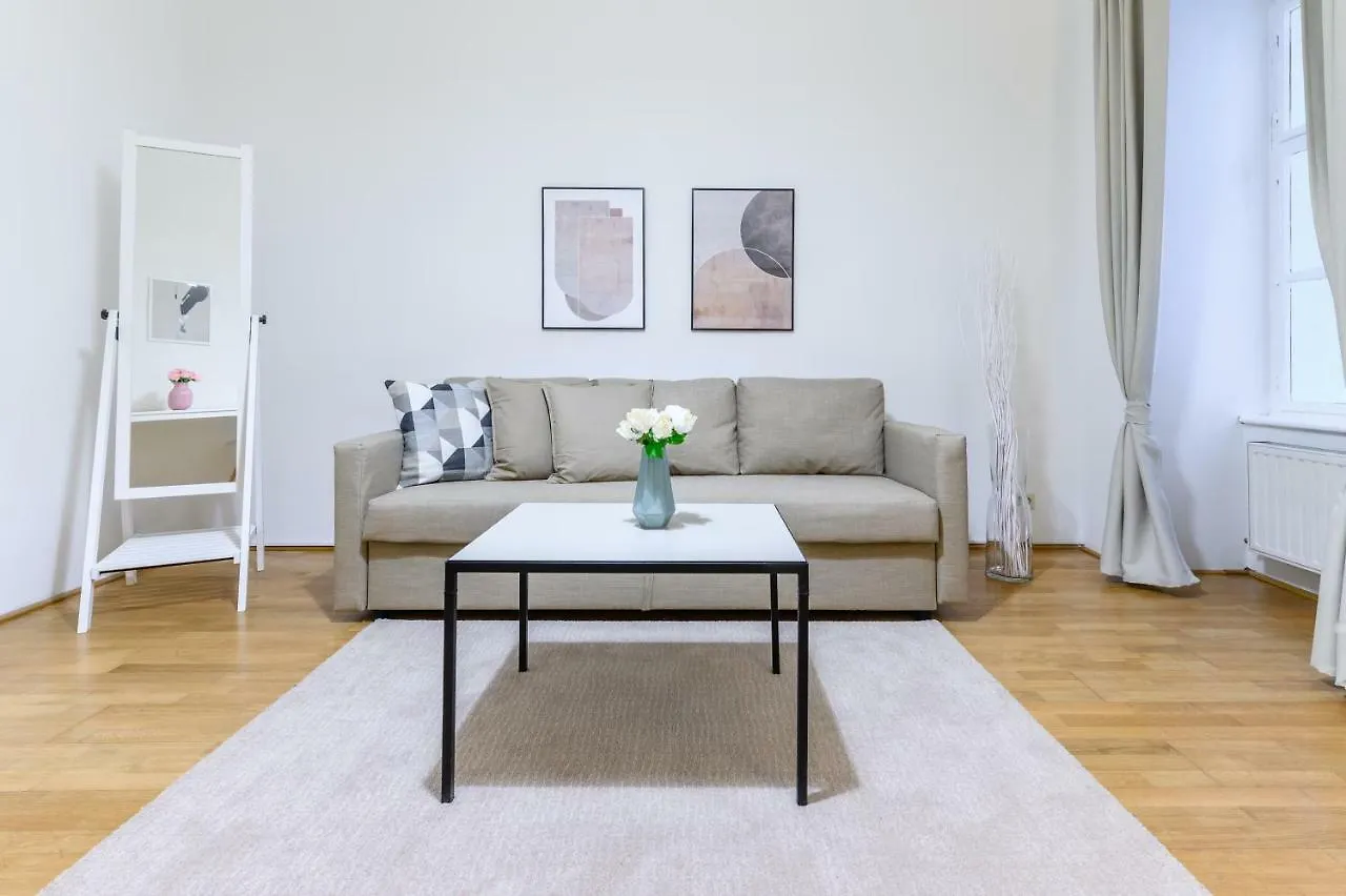 Beautiful Inner City Apartment Wien